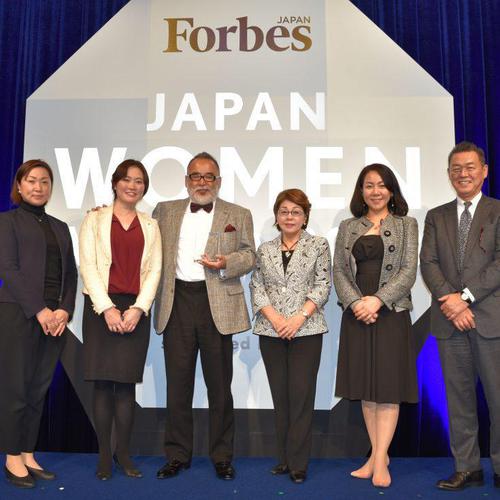 フォーブス ジャパン主催『Forbes JAPAN WOMEN AWARD 2018』の「人材開発賞」で、DACホールディングスがグランプリを受賞しました。